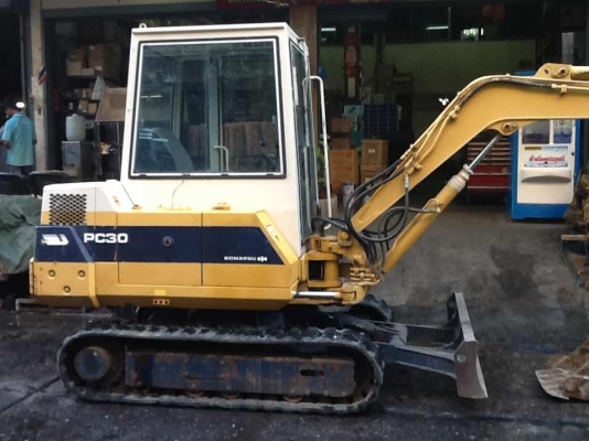 SALE__แบคโฮ Komatsu PC30-6  s/n 14250 ปี 1989 เก่านอกญี่ปุ่น สภาพสวย พร้อมใช้งาน