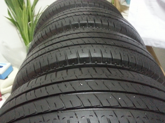 ขายยาง215/65/15ปี10   2500   สวยๆ