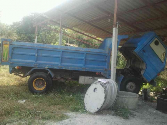 อีซูซุ  หกล้อดั๊ม