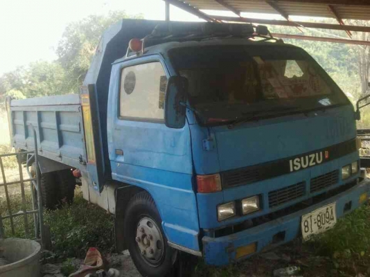 อีซูซุ  หกล้อดั๊ม