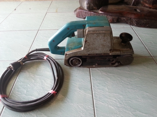 ขายเครื่องขัดกระดาษแบบสายพานรถถังยี่ห้อmakitaรุ่น9401ขนาด4นิ้วพร้อมใช้งานครับ ขายเครื่องขัดกระดาษแบบสายพานรถถังยี่ห้อmakitaรุ่น9401ขนาด4นิ้วพร้อมใช้งานครับ