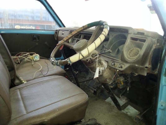 ขายรถน้ำ 6 ล้อ ISUZU พร้อมใช้งาน โทร 084-055-7743