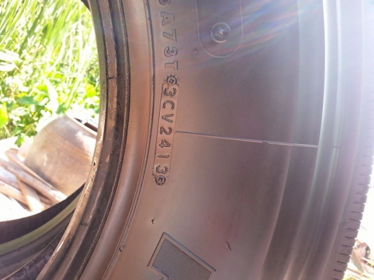 ขายยางbridgestone 11R22.5สวยๆ