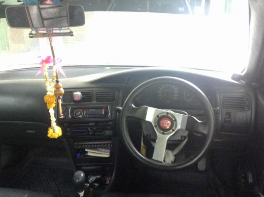 ขาย TOYOTA  corolla โฉมสามห่วง  1.3 DXi   MT ปี 1995 สนใจราคา 80,000 บาทไทย