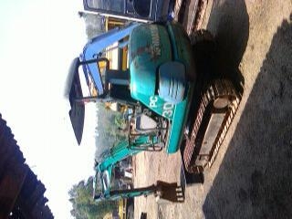 รถขุด KOMATSU PC30-7 รุ่นพิเศษ มีลายแย๊กซ์ มีเอกสารอินวอยล์