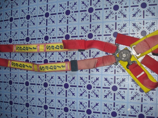 เข็มขัด 4 จุด