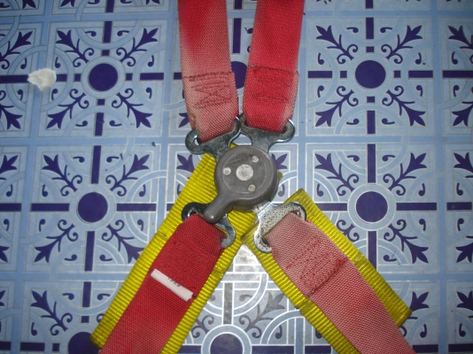 เข็มขัด 4 จุด