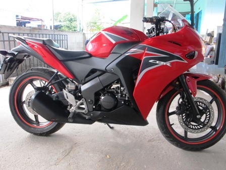 ขายHonda CBR150R สภาพกริ๊ปๆ เอกสารครบพร้อมโอน ขายHonda CBR150R สภาพกริ๊ปๆ เอกสารครบพร้อมโอน