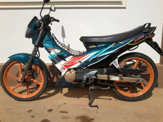 ขายเทน่าล้อแม็กทะเบียนพร้อมโอนรถปี 40 ภาษีพึ่งขาดรถเดิมพร้อมใช้ ขาย 8500 บาท