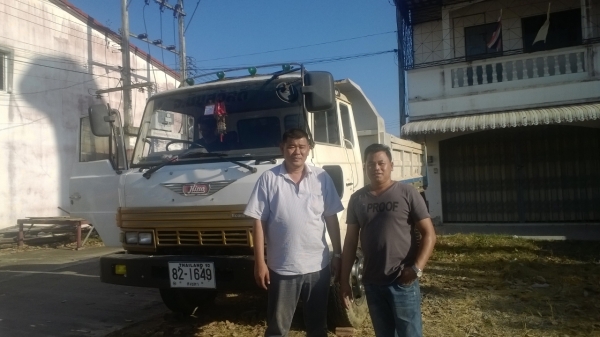 (คุณเบียร์..ลพบุรีเอาไปแล้วครับ)..6ล้อดั้ม185แรง FF173KA รถสวยสภาพดี ห้างแท้ ดั้มสามิตร ยาง900-20 เล่มพร้อม