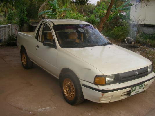 ขายนิสสัน NV ปี38 พวงมาลัยเพาเวอร์ แอร์เย็น ล้อแมก