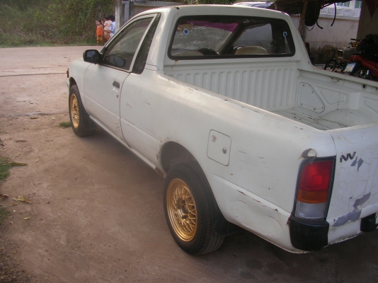 ขายนิสสัน NV ปี38 พวงมาลัยเพาเวอร์ แอร์เย็น ล้อแมก