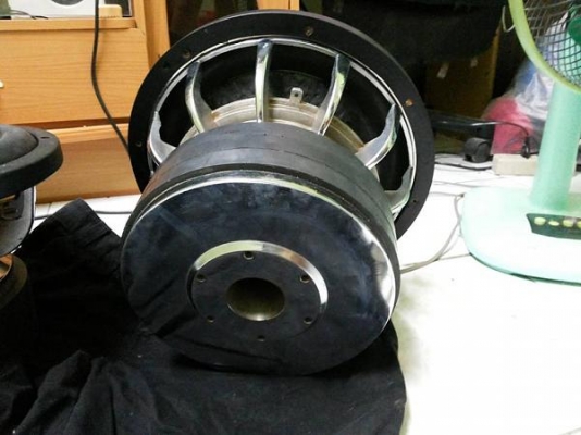 ซับโม12นิ้ว แรงๆๆ