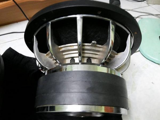 ซับโม12นิ้ว แรงๆๆ