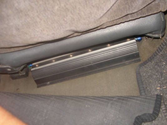 มาสด้า323ซีดาน ปี38 เกียร์ออโต้ ติดแก็ช แอร์เย็น ภาษีไม่ขาด ดิสเบรก4 ล้อ กระจกไฟฟ้า เช็ลทรันล็อก