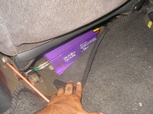 มาสด้า323ซีดาน ปี38 เกียร์ออโต้ ติดแก็ช แอร์เย็น ภาษีไม่ขาด ดิสเบรก4 ล้อ กระจกไฟฟ้า เช็ลทรันล็อก