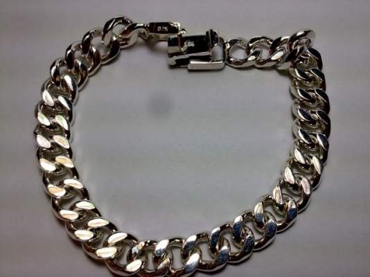 ((((((ขายเลสข้อมือเงิน+แหวนกลเงิน))))) ((((((ขายเลสข้อมือเงิน+แหวนกลเงิน)))))