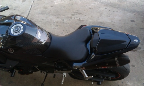 ขาย R1 ปี 2010 สพม.แท้ครับ เครื่องดีระบบไฟปกติ สวยจบ แลกเทรินได้ ขาย R1 ปี 2010 สพม.แท้ครับ เครื่องดีระบบไฟปกติ สวยจบ แลกเทรินได้