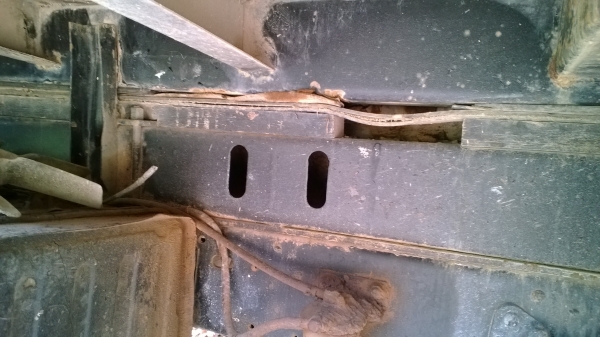 6ล้อดั้มNISSAN UD 180แรง เดิมบาง เครื่องเดิมยกลงฟิตใหม่อย่างดี...