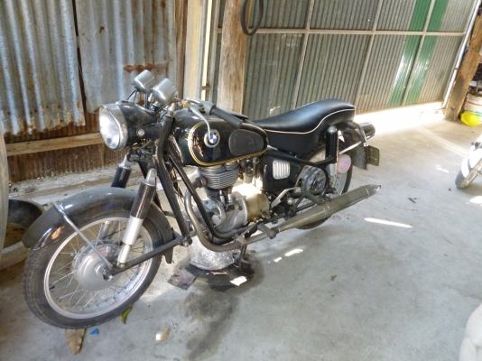 มอเตอร์มอเตอร์ไซค์คลาสสิค BMW R 26 มอเตอร์มอเตอร์ไซค์คลาสสิค BMW R 26