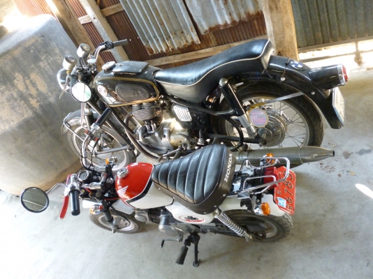 มอเตอร์มอเตอร์ไซค์คลาสสิค BMW R 26