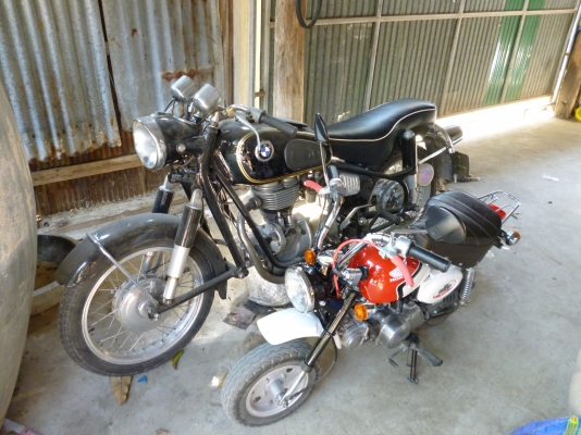 มอเตอร์มอเตอร์ไซค์คลาสสิค BMW R 26 มอเตอร์มอเตอร์ไซค์คลาสสิค BMW R 26