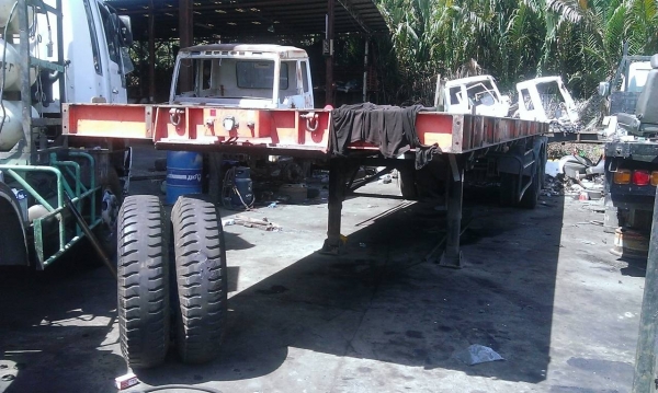 ขายหางพื้นเรียบ12เมตร3เพลาพร้อมใช้งาน