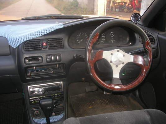 มาสด้า323ซีด้าน ปี38 เกียร์ออโต้ ติดแก็ช แอร์เย็น ภาษีไม่ขาด ดิสเบรก4 ล้อ กระจกไฟฟ้า เช็ลทรันล็อก