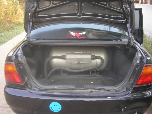 มาสด้า323ซีด้าน ปี38 เกียร์ออโต้ ติดแก็ช แอร์เย็น ภาษีไม่ขาด ดิสเบรก4 ล้อ กระจกไฟฟ้า เช็ลทรันล็อก