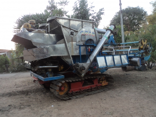 รถเกี่ยวข้าวบางไทร