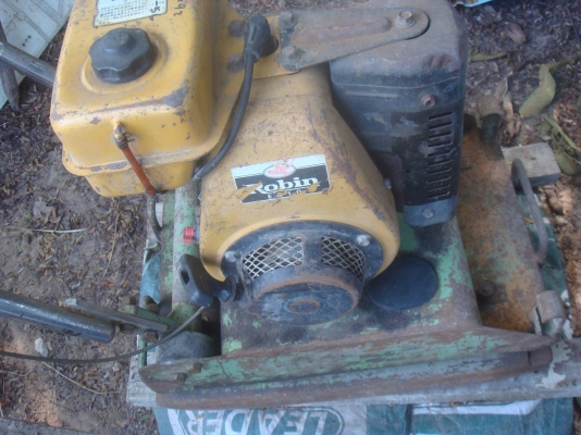 ขายเครื่องตบดินพื้นเรียบ