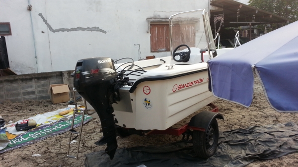 ขายเครื่องเรือ 15 แรงหางสั้น honda 75 แรง Suzuki 15 แรง ขายเครื่องเรือ 15 แรงหางสั้น honda 75 แรง Suzuki 15 แรง