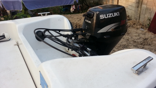 ขายเครื่องเรือ 15 แรงหางสั้น honda 75 แรง Suzuki 15 แรง ขายเครื่องเรือ 15 แรงหางสั้น honda 75 แรง Suzuki 15 แรง