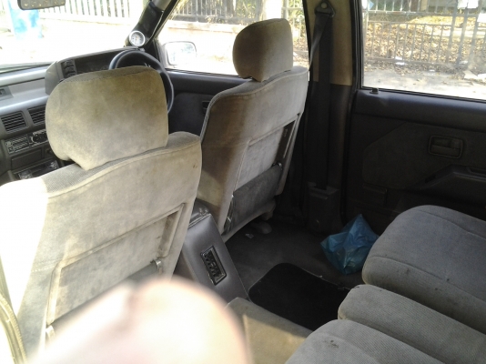 ISUZU Adventure สีบรอนซ์เงินขายไปถูกๆ ISUZU Adventure สีบรอนซ์เงินขายไปถูกๆ