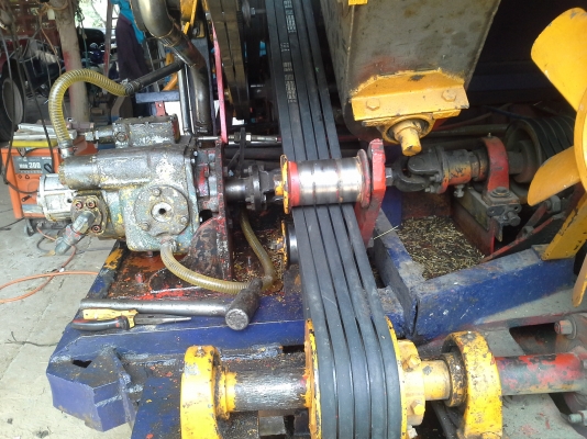 เสร็จแล้วครับพร้อมส่ง ขายปานเจริญ เดิน 12 HTเครื่อง มิตซู+turbo (235 แรง) โซ่ D3 ข้   โรลเลอร์ D3 12 ลูก หน้าเกี่ยว 3 เมตร อุ้มเลด 2.5 ตัน