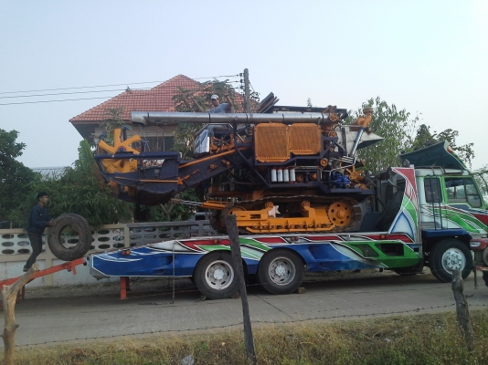 เสร็จแล้วครับพร้อมส่ง ขายปานเจริญ เดิน 12 HTเครื่อง มิตซู+turbo (235 แรง) โซ่ D3 ข้   โรลเลอร์ D3 12 ลูก หน้าเกี่ยว 3 เมตร อุ้มเลด 2.5 ตัน