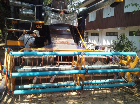 เสร็จแล้วครับพร้อมส่ง ขายปานเจริญ เดิน 12 HTเครื่อง มิตซู+turbo (235 แรง) โซ่ D3 ข้   โรลเลอร์ D3 12 ลูก หน้าเกี่ยว 3 เมตร อุ้มเลด 2.5 ตัน