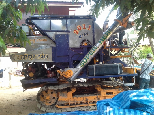เสร็จแล้วครับพร้อมส่ง ขายปานเจริญ เดิน 12 HTเครื่อง มิตซู+turbo (235 แรง) โซ่ D3 ข้   โรลเลอร์ D3 12 ลูก หน้าเกี่ยว 3 เมตร อุ้มเลด 2.5 ตัน