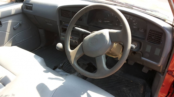 ***ขายแล้วครับขอบคุณ Truck2hand ขายไมตี้ตอนเดียวสวยๆ TOYOTA ไมตี้เอ็กซ์ ปี39/96 เครื่องเดิมเกียร์เดิม แน่นดี ไม่เยิ้ม ช่วงล่างดีคัสซีดีไม่ปะไม่ดาม กระบะสวย หัวเก๋งดีภายในดีคอนโซลดี พ.ธรรมดา รถเคลียร์สีแล้ว ยางดี4เส้น พร้อมใช้ พร้อมลุยงาน เอกสารครบ ราคาต่อ