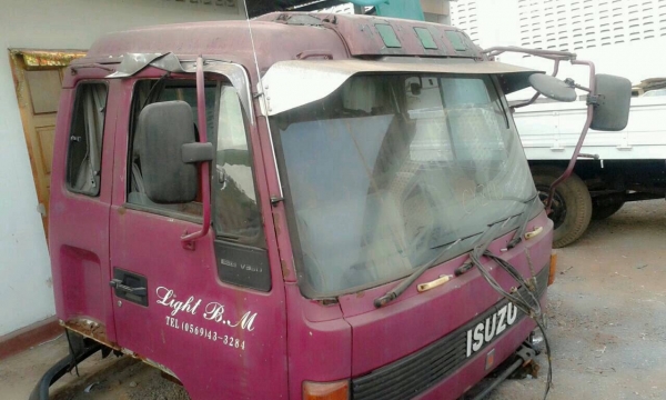 ขายครับหัวISUZU. สามปัด หัวนอกครับอุปกรณ์ครบชายล่าผุนิดๆขายที่99000ใครมองหารุ่นนี้ไม่ผิดหวัง