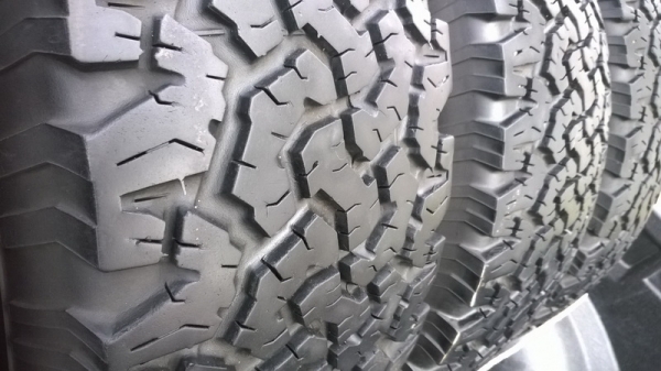 ยาง BF All 265-75-16 ปี10 สวยมากมาย