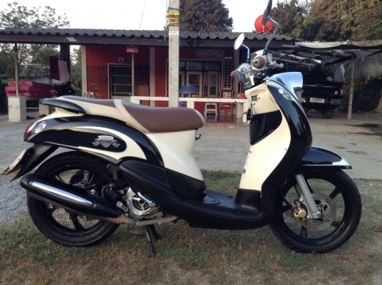 ธารนนทบุรี//ขาย yamaha fino ไมค์แยก สวยๆเครื่องดีมากๆ ชุดสีสวย ราคา25,000บาท ทะเบียนพร้อมโอน