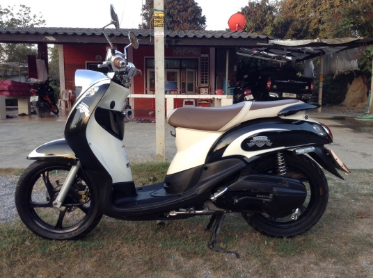 ธารนนทบุรี//ขาย yamaha fino ไมค์แยก สวยๆเครื่องดีมากๆ ชุดสีสวย ราคา25,000บาท ทะเบียนพร้อมโอน