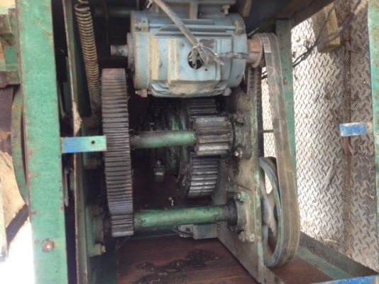 เครื่องดัดเหล็กตัวใหญ่สภาพพร้อมใช้งานครับตัวใหญ่ครับ ใช้ไฟ 3 เฟสครับเบิกใหม่รุ่นนี้แสนกว่าครับราคานี้คุ้มครับ