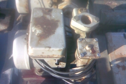 ปั้มน้ำส่งมากีตาสภาพพร้อมใช้งานครับตัวแรงครับ 500 W  ความสูงประมาณ 30  เมตรครับเบิกใหม่หมื่นกว่าครับรุ่นนี้ราคานี้สุดคุ้มมากครับ