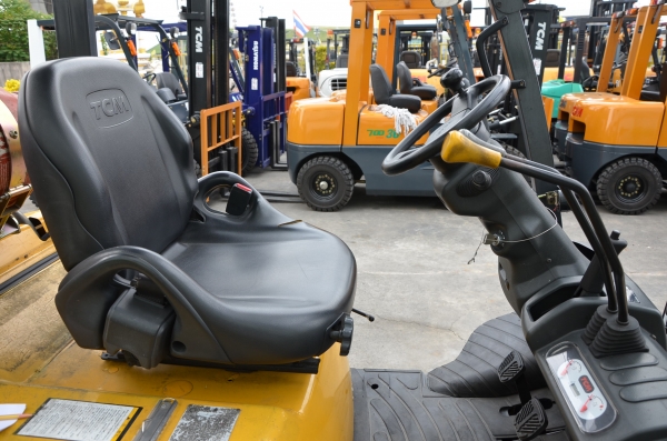 ขาย Tcm FG10T3 เบนซิน Nissan K15 ออโต้ 1 ตัน ยกสูง	3 เมตร