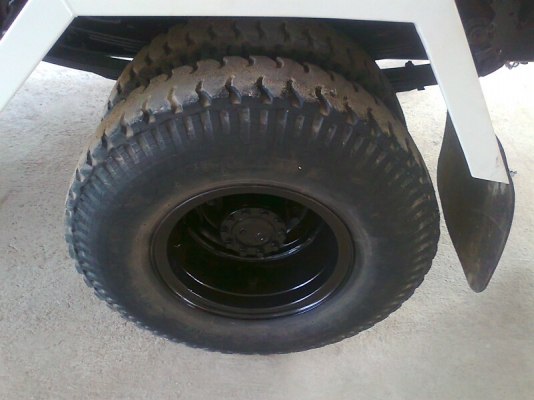 รถหกล้อ HINO รถปี 52 เครื่องยนต์ 175 แรงม้า จัดไฟแน๊นซ์ได้ 800,000 บาท.