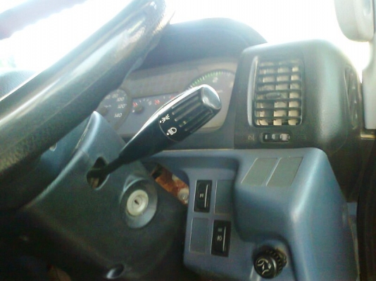 รถหกล้อ HINO รถปี 52 เครื่องยนต์ 175 แรงม้า จัดไฟแน๊นซ์ได้ 800,000 บาท.