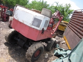 ขายแบคโฮล้อยาง KUBOTA: KH12FD 3สูบ ราคา 390,000 บาท ขายแบคโฮล้อยาง KUBOTA: KH12FD 3สูบ ราคา 390,000 บาท