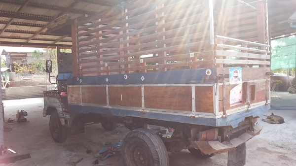 ***ขายแล้วครับขอบคุณ Truck2hand ขายแต๋น 4ล้อคอกสูง เครื่องKUBOTA ET11แรง ช่วงล่างบัดดี้ คัสซีหน้า4 เครื่องแน่นดี ติดง่าย กระบะพื้นไม้คอกไม้สูงสวยๆ ยางดี4เส้น ราคานี้พร้อมทำสี เล่มทะเบียนครบ ราคาต่อรองได้เด้อ พี่น้องครับ